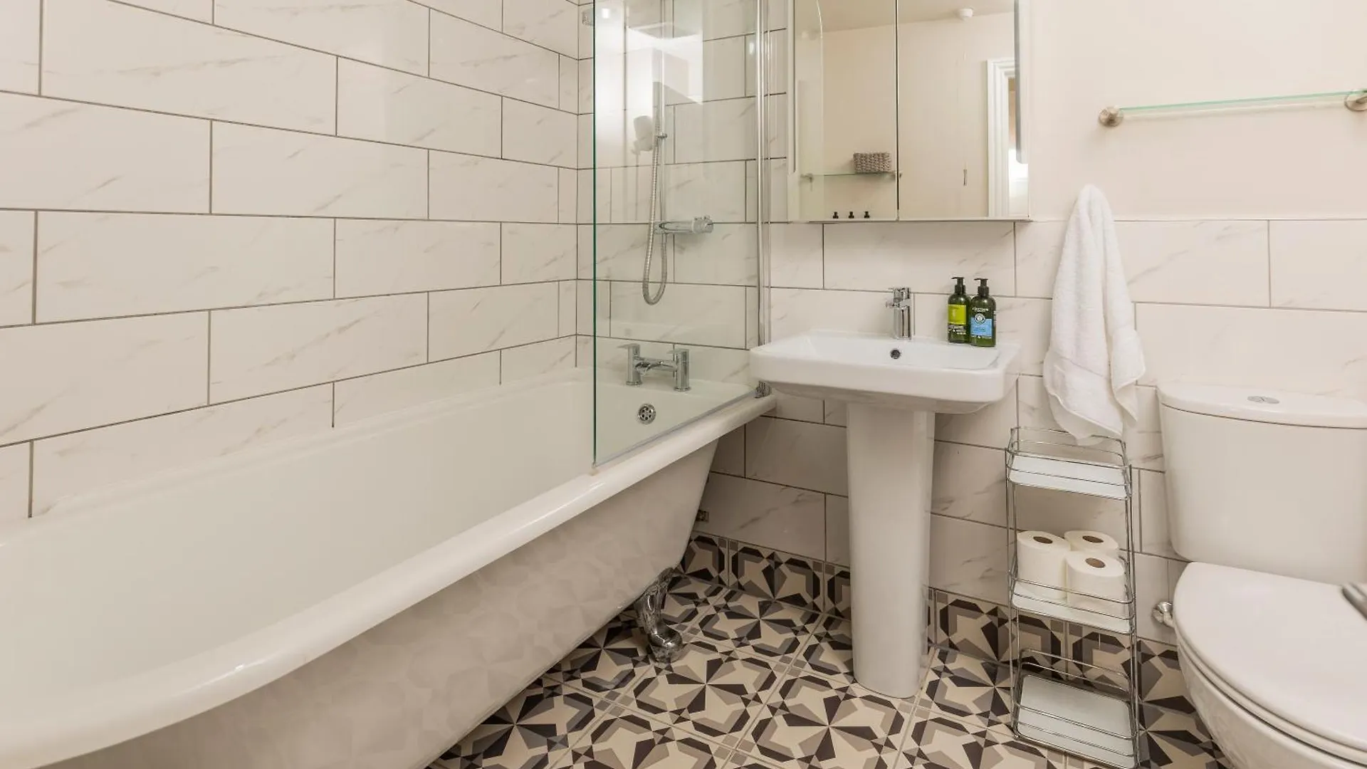 Pittville Lawn - By Luxury Apartments GLOUCESTERSHIRE Birleşik Krallık